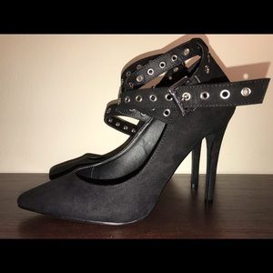 New JustFab Khalen Black Ankle Strap Pump